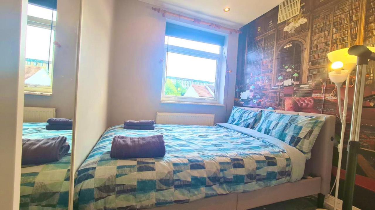 Cosy Room In East Ham London Eksteriør billede